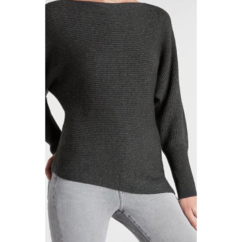 Express S charcoal ribbed asymmetric hem knitted sweater.